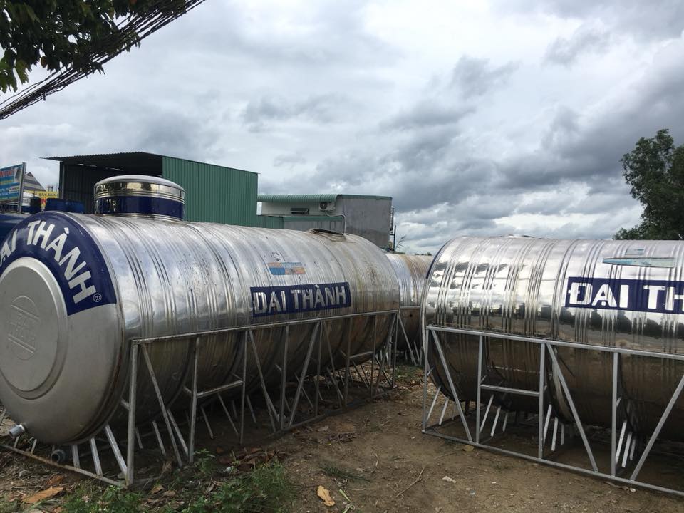 Bán bồn tank nhựa trắng 1000l có khung sắt cũ đã qua sử dụng (Sao chép)