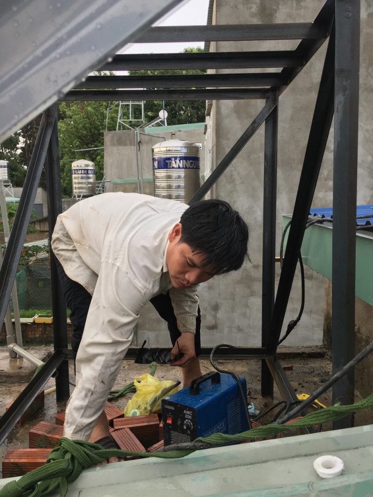 hàn chân bồn nước 