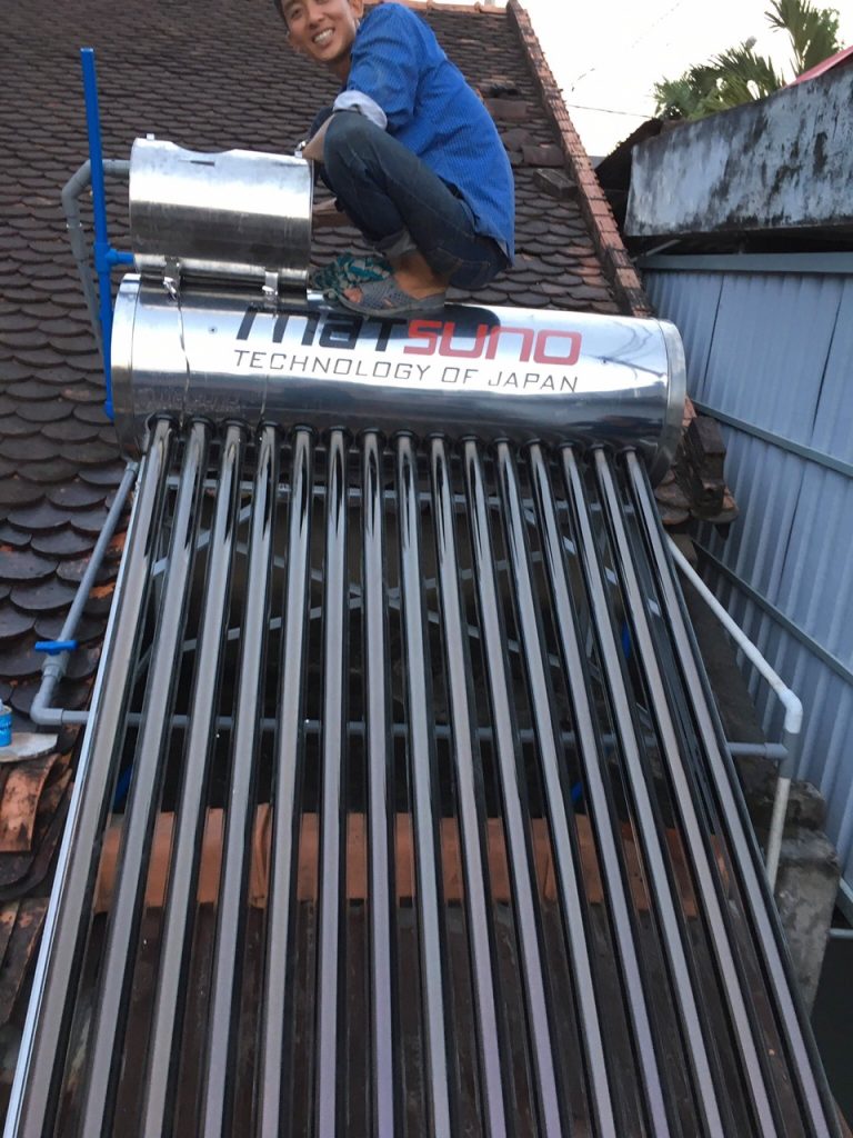 Sửa máy Năng Lượng Mặt Trời