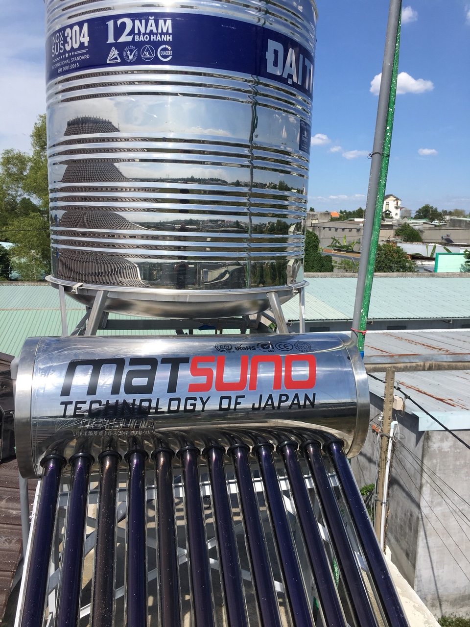 Máy nước nóng năng lượng mặt trời Hồ CHí Minh