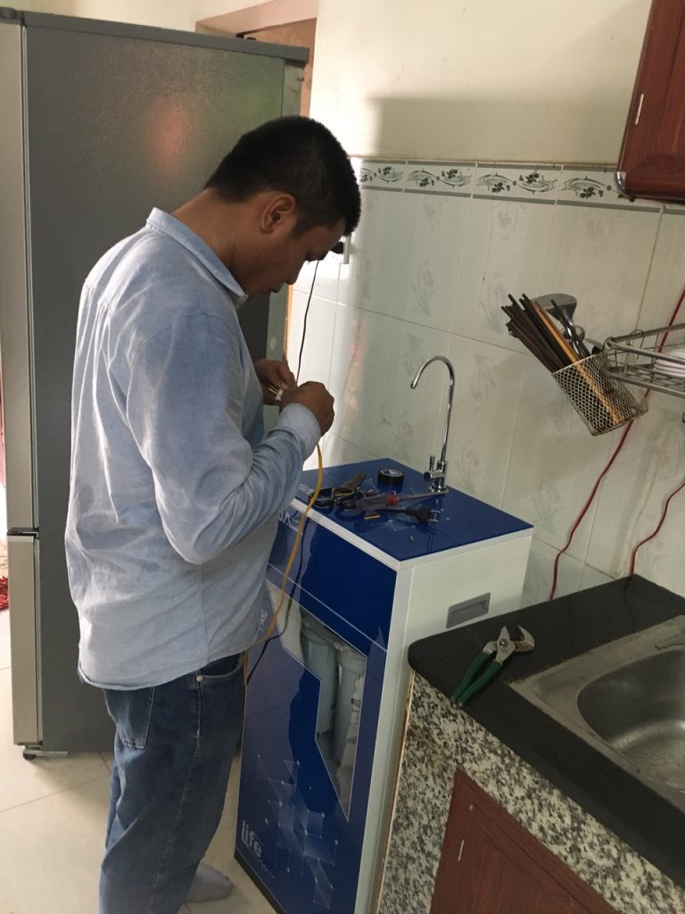 Sửa máy lọc nước tại Dĩ An