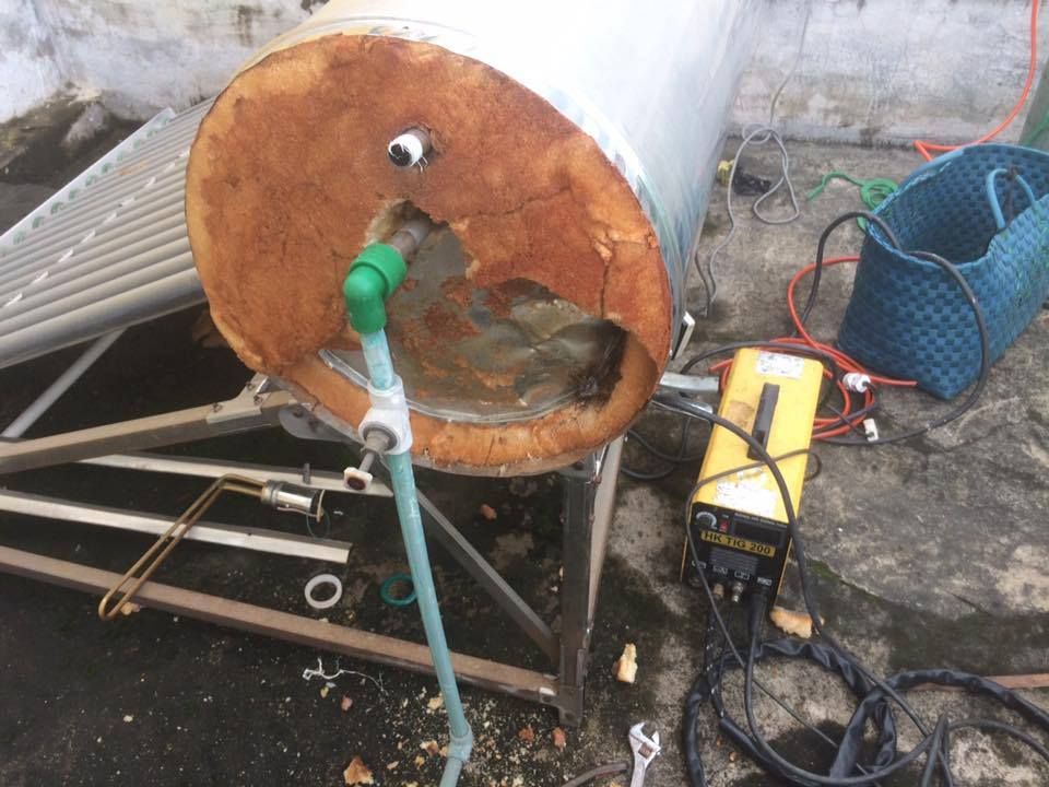 TRUNG TÂM CHUYÊN SỬA MÁY NƯỚC NÓNG NĂNG LƯỢNG MẶT TRỜI TẠI BD