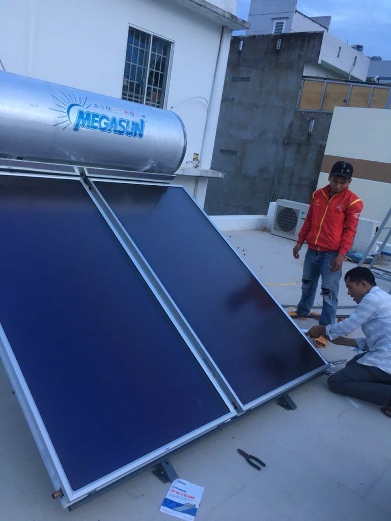 Máy nước nóng năng lượng mặt trời tấm phẳng